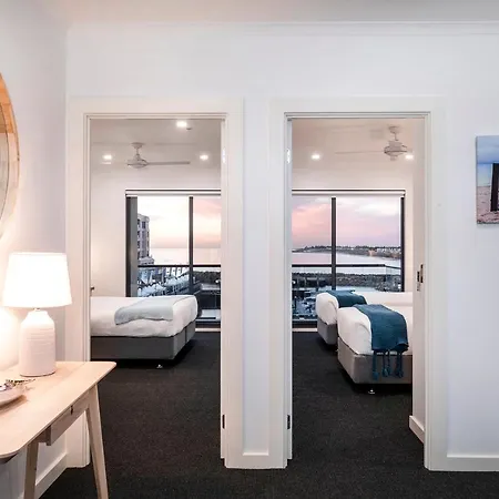 Watercolours On Marina Apartment Glenelg Exterior photo